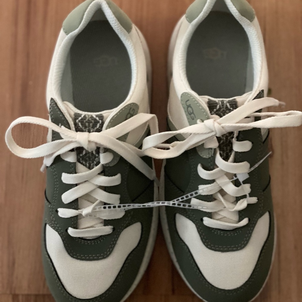 UGG Womens Green and Ivory Sneakers with Cushioned Midsole- New